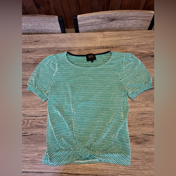 W5 Green/White Blouse, Knotted Front, Size Small - Picture 3 of 6